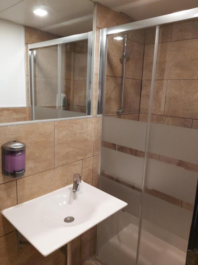 Hotel Complutense Αλκαλά ντε Ενάρες Εξωτερικό φωτογραφία